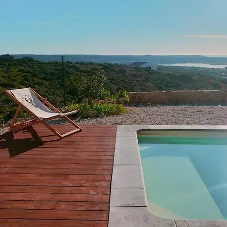 Apartmán Maison Avec Vue Sur La Et Avec Piscine A *