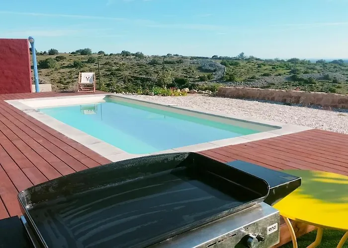 Διαμέρισμα Maison Avec Vue Sur La Et Avec Piscine A