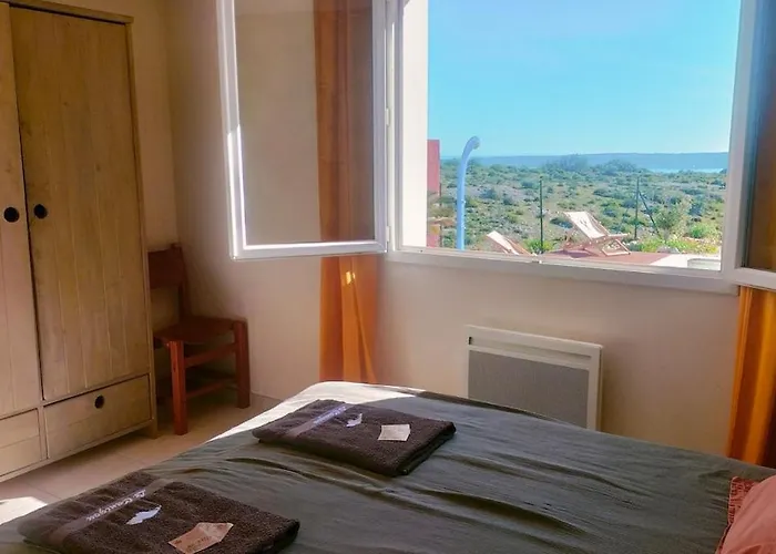 Διαμέρισμα Maison Avec Vue Sur La Et Avec Piscine A